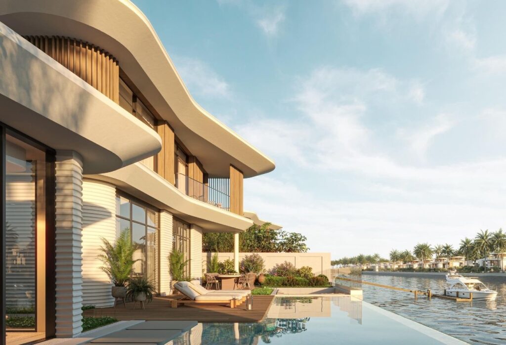 Huge Plot |Direct Access to the Beach |Single Row