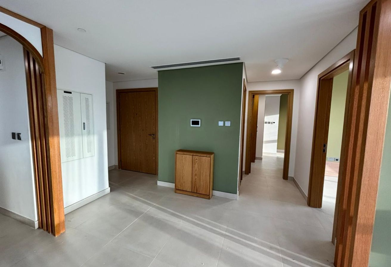Ready to Move In | Corner Unit | Full Canal View