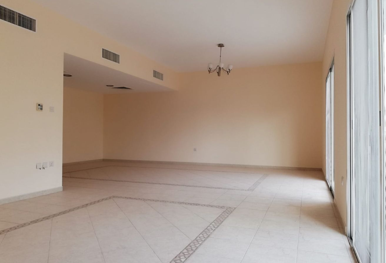 First Row | Well Maintained | Full Sea View