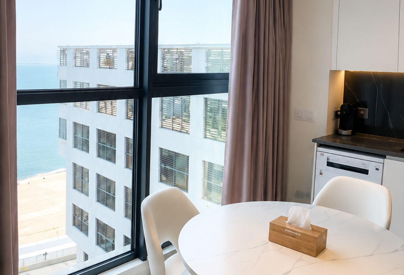 Fully Furnished | High Floor | Full Sea View