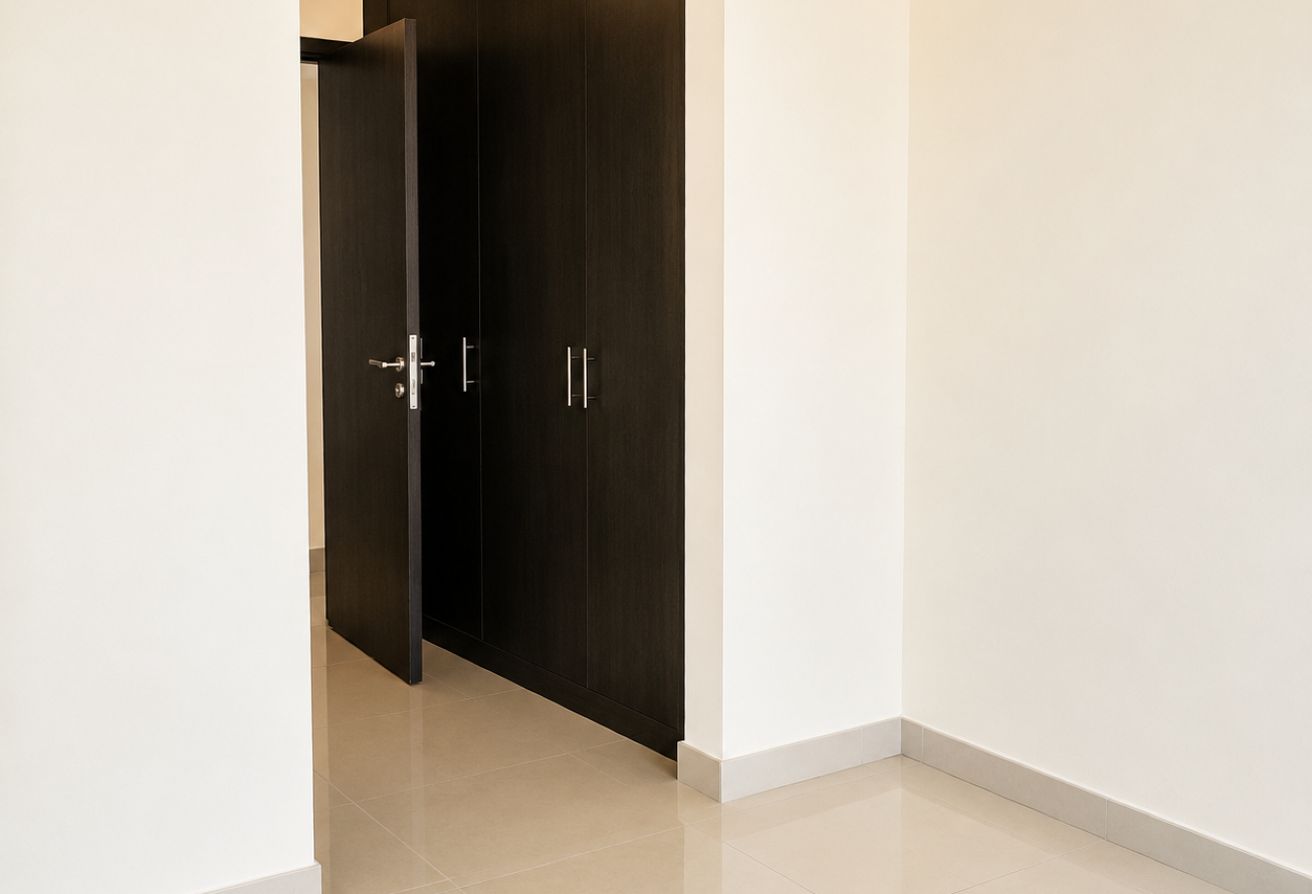 Corner Unit | High Floor | Mangrove View | Balcony