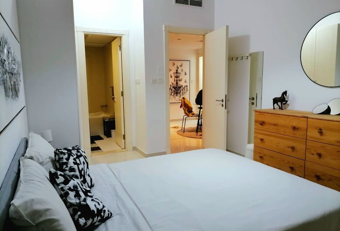 Ready to Move | Fully Furnished | Full Sea View