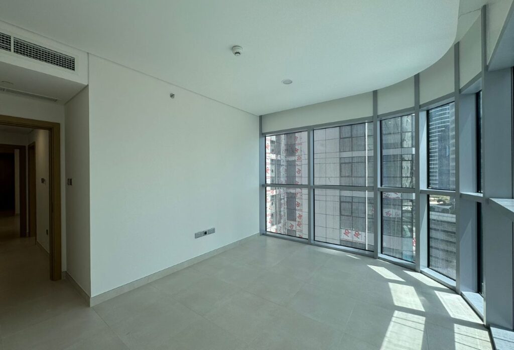 Ready to Move In |Pool View |with Study |Boulevard