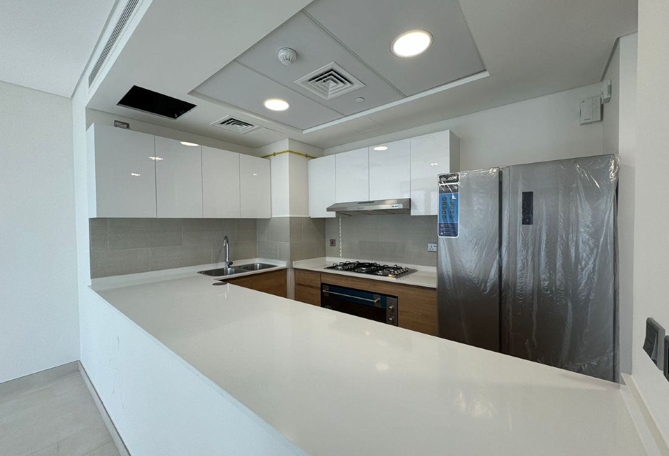 Ready to Move In |Pool View |with Study |Boulevard