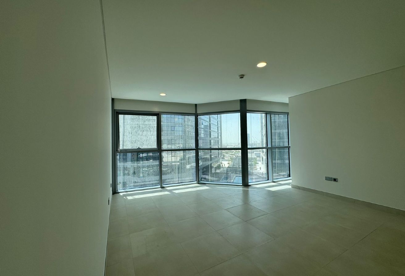 Ready to Move In |Pool View |with Study |Boulevard