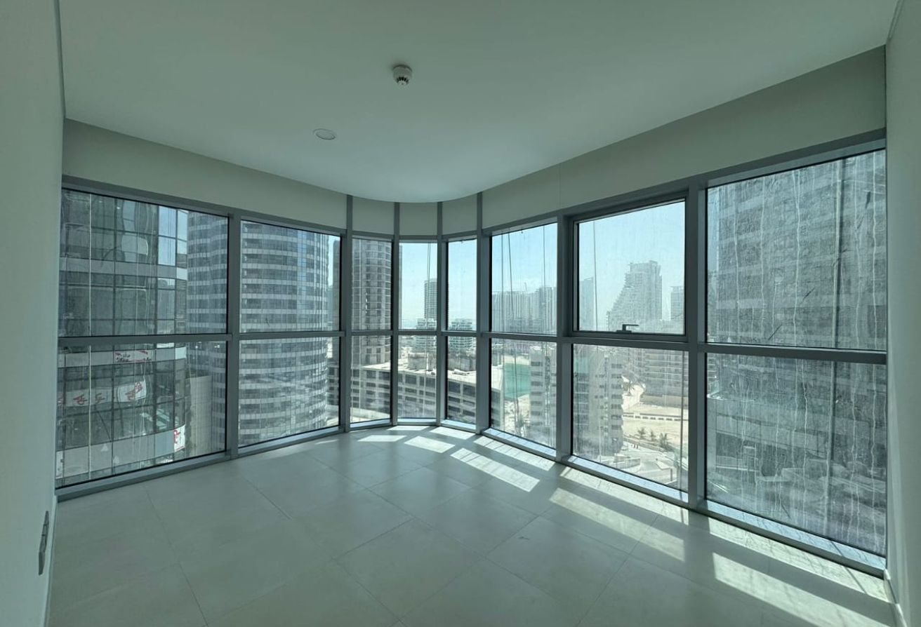 Ready to Move In |Pool View |with Study |Boulevard