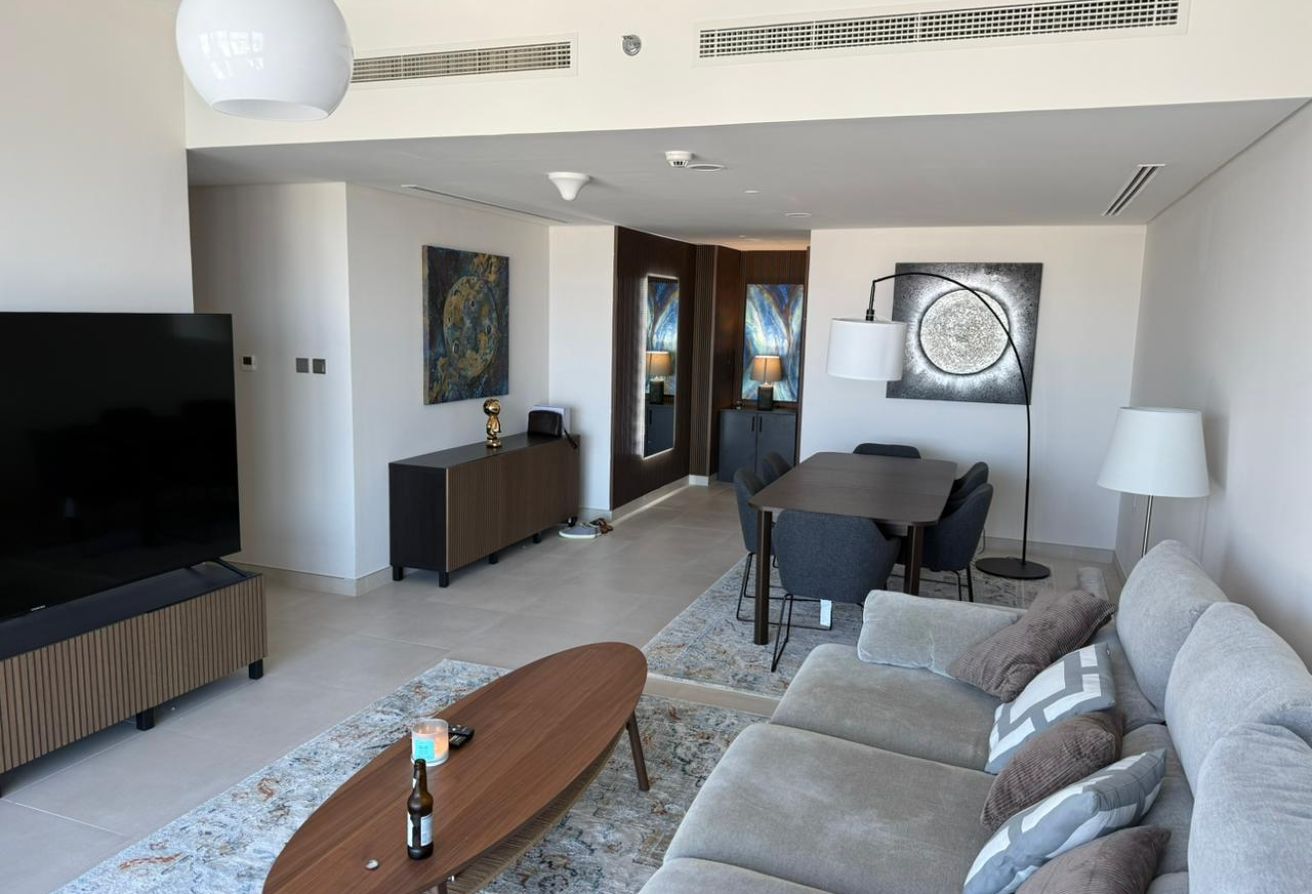 Fully Furnished | High Floor | Sea View | Height