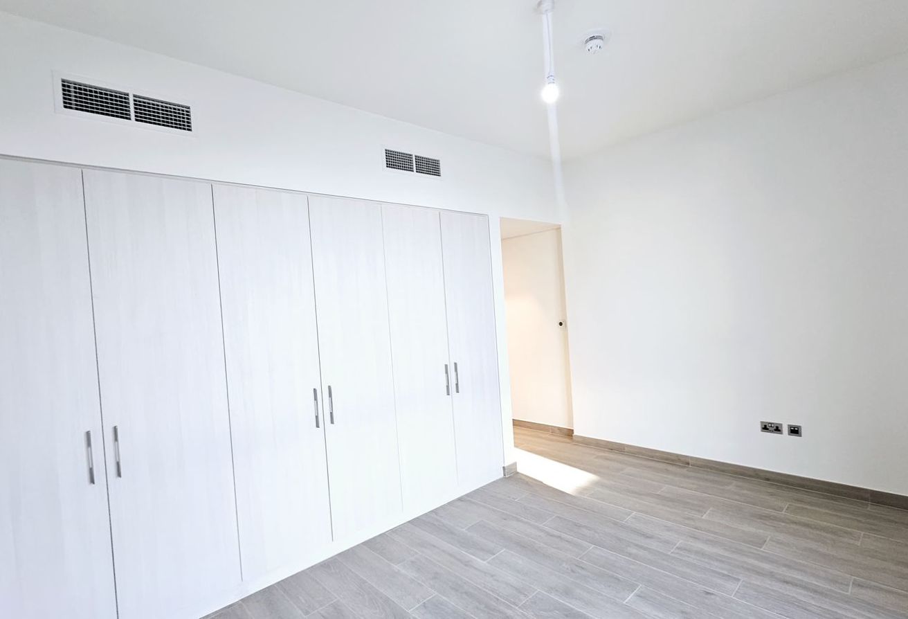 Next To Corner | Closed Kitchen | Private Garden