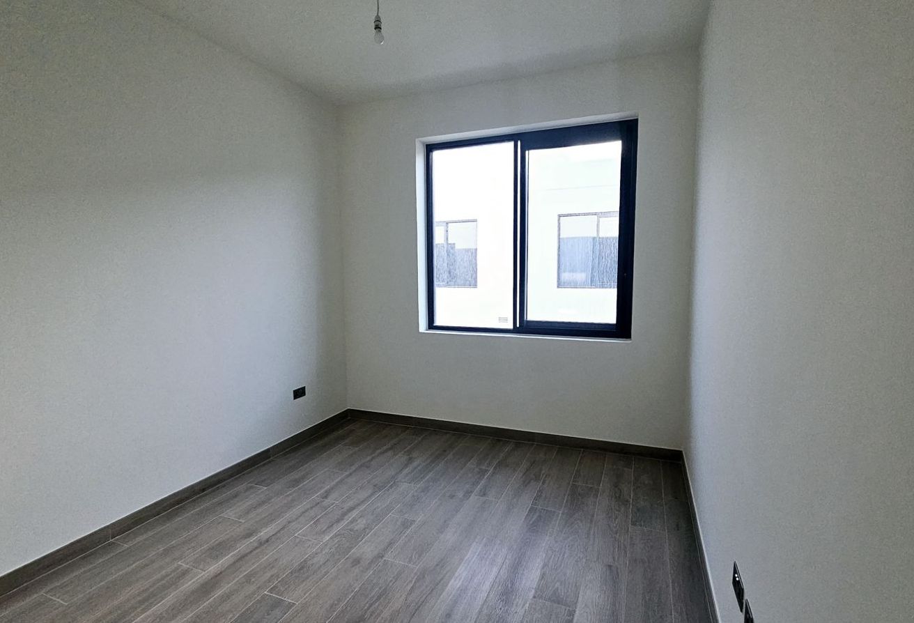 Next To Corner | Closed Kitchen | Private Garden