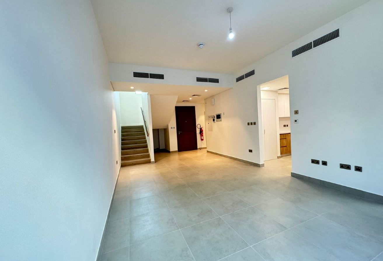 HOT DEAL | Single Row | Private Garden