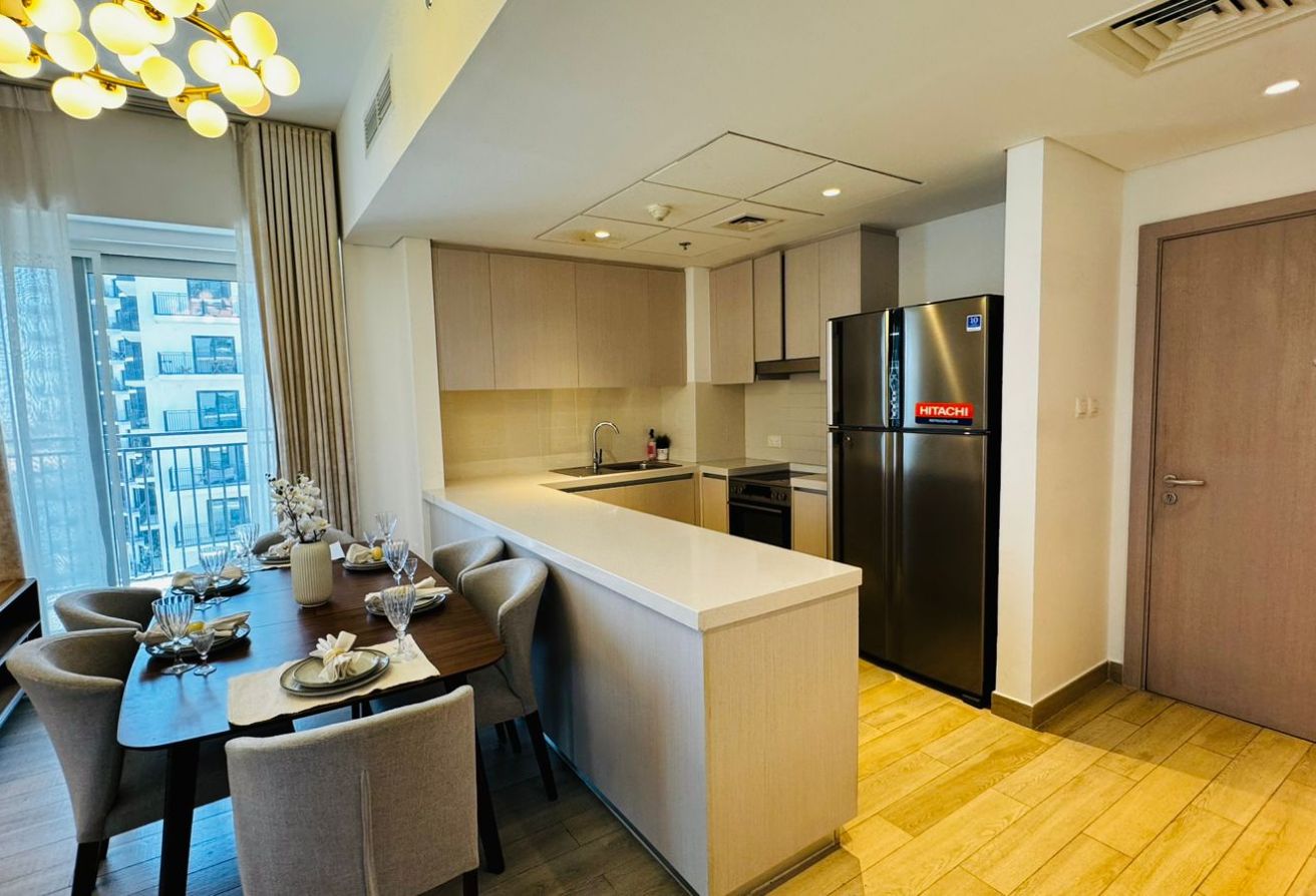 SeaWorld & Ferrari Views | High Floor | Balcony