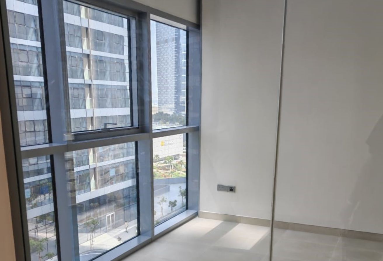 Ready to Move In | High Floor | Open Kitchen