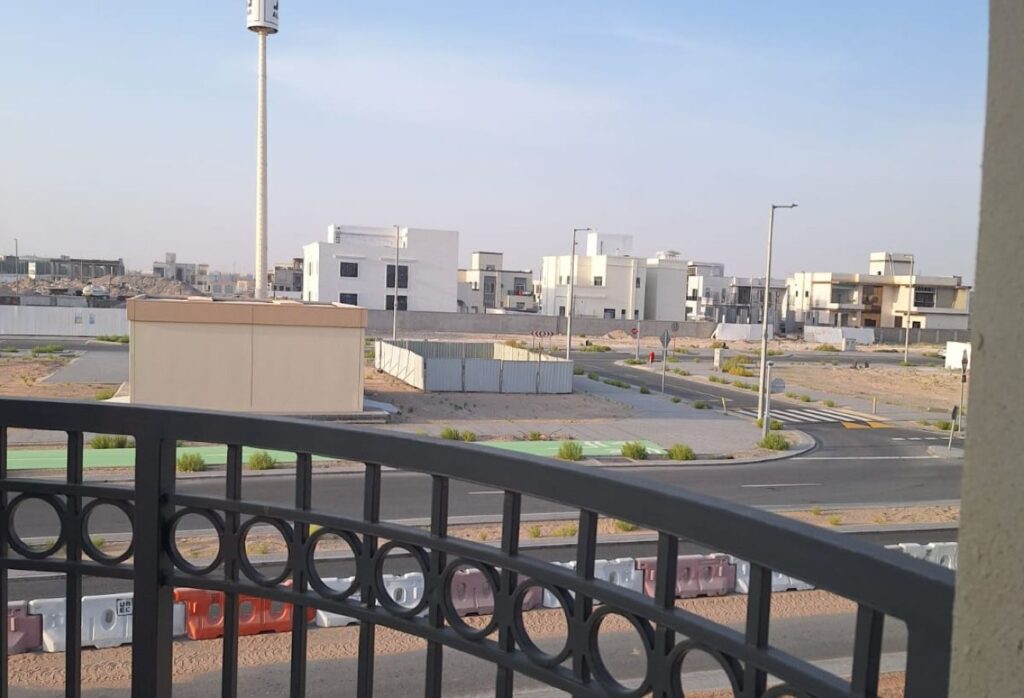 Single Row | Next to Corner | Balcony | Vacant