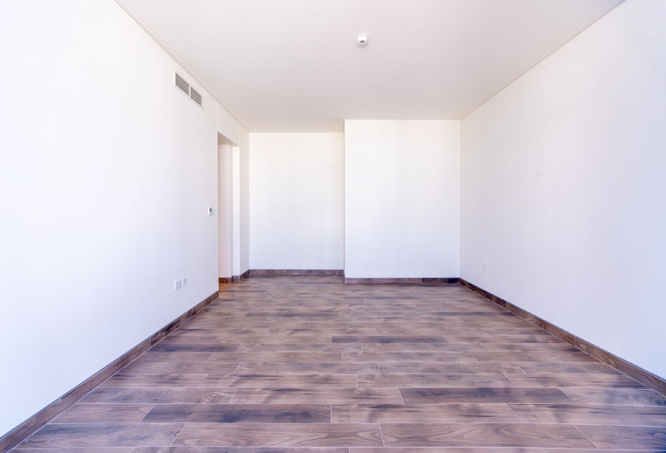 Upgraded | End Unit | Single Row | Vacant