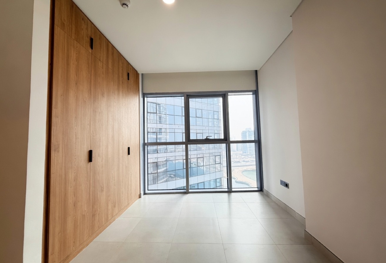 Corner Unit | Partial Canal View | Open Kitchen