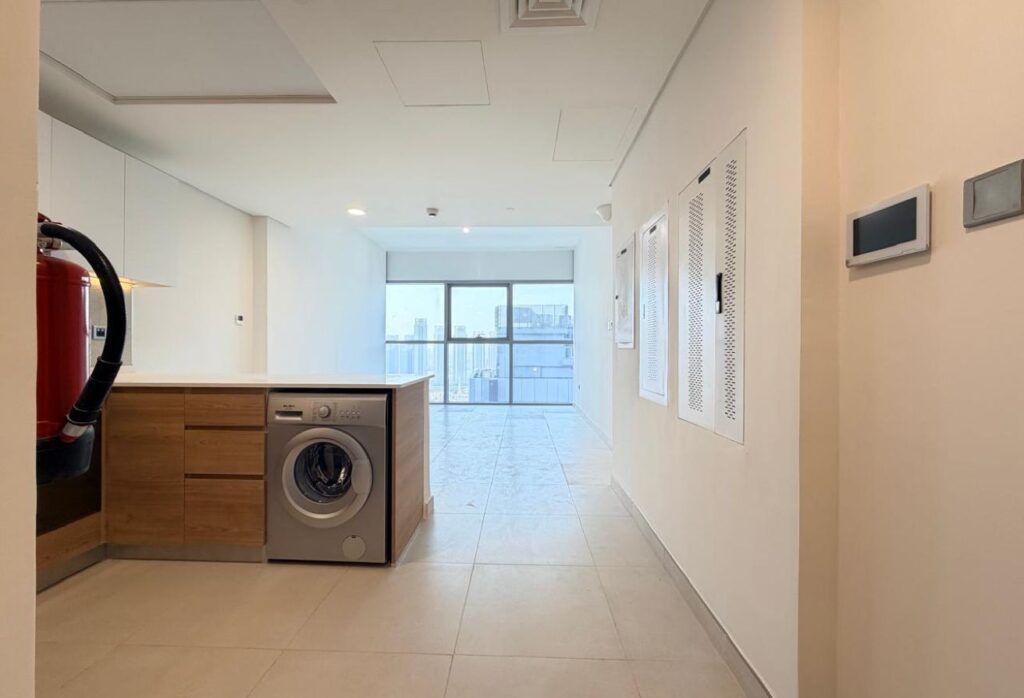 High Floor | Partial Canal View | with Rent Refund