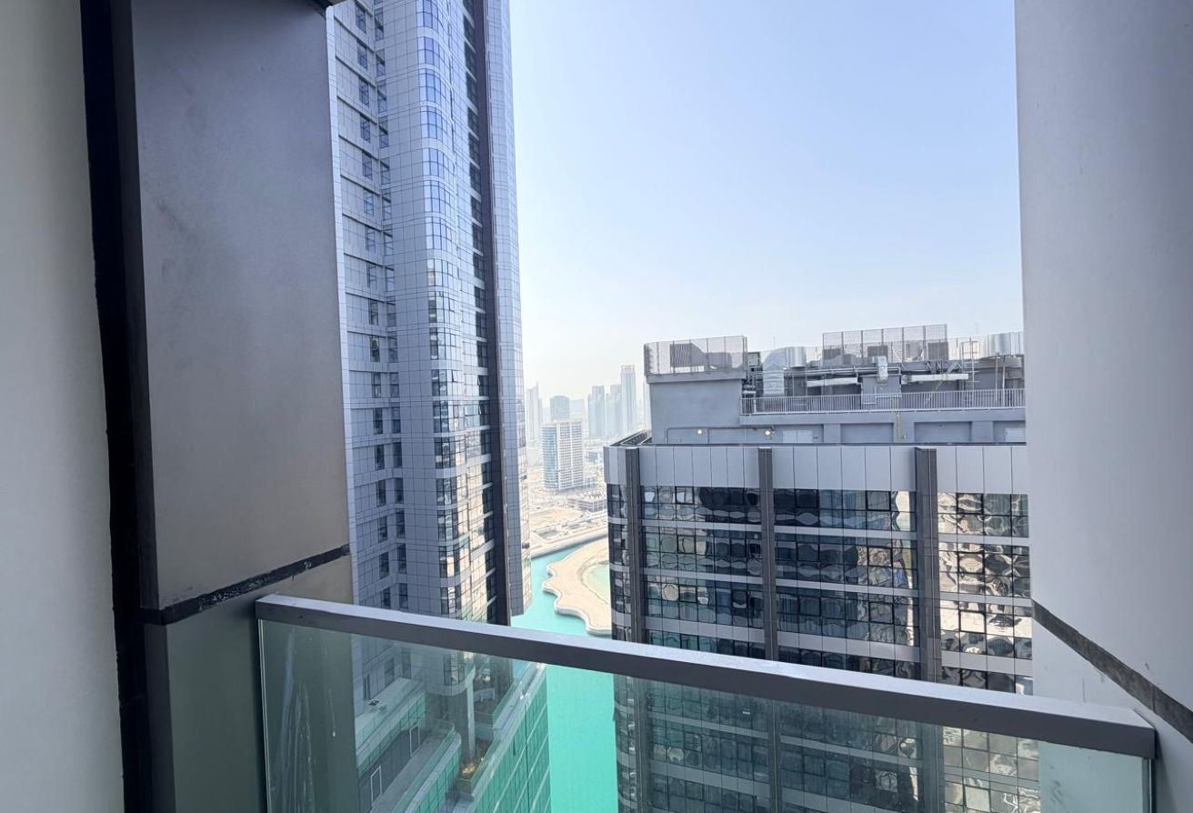High Floor | Partial Canal View | with Rent Refund