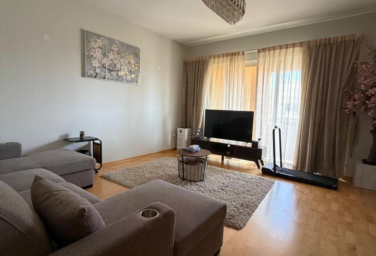 Single Row | with Maidsroom | G+2 Townhouse