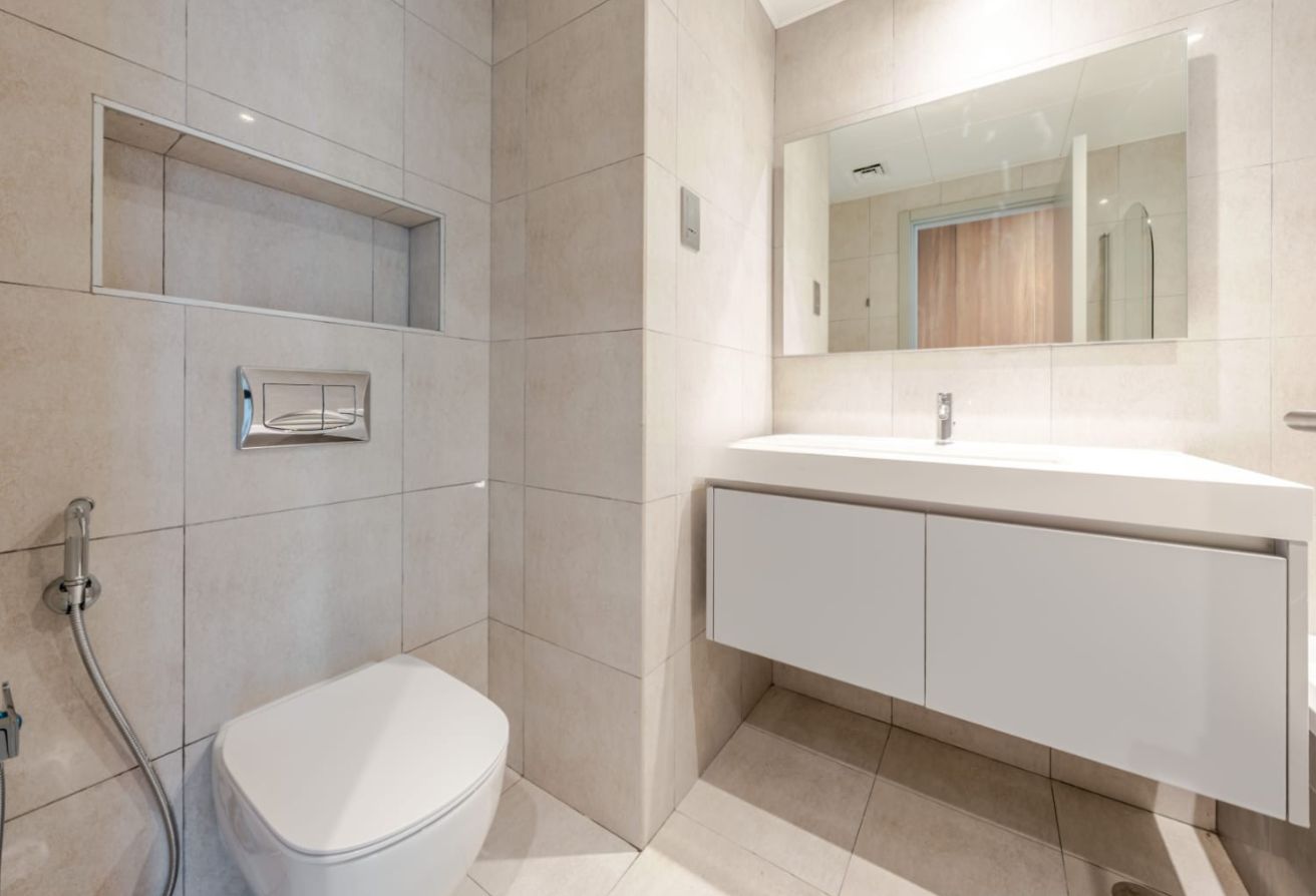 High Floor | Canal View | Vacant Unit | Balcony