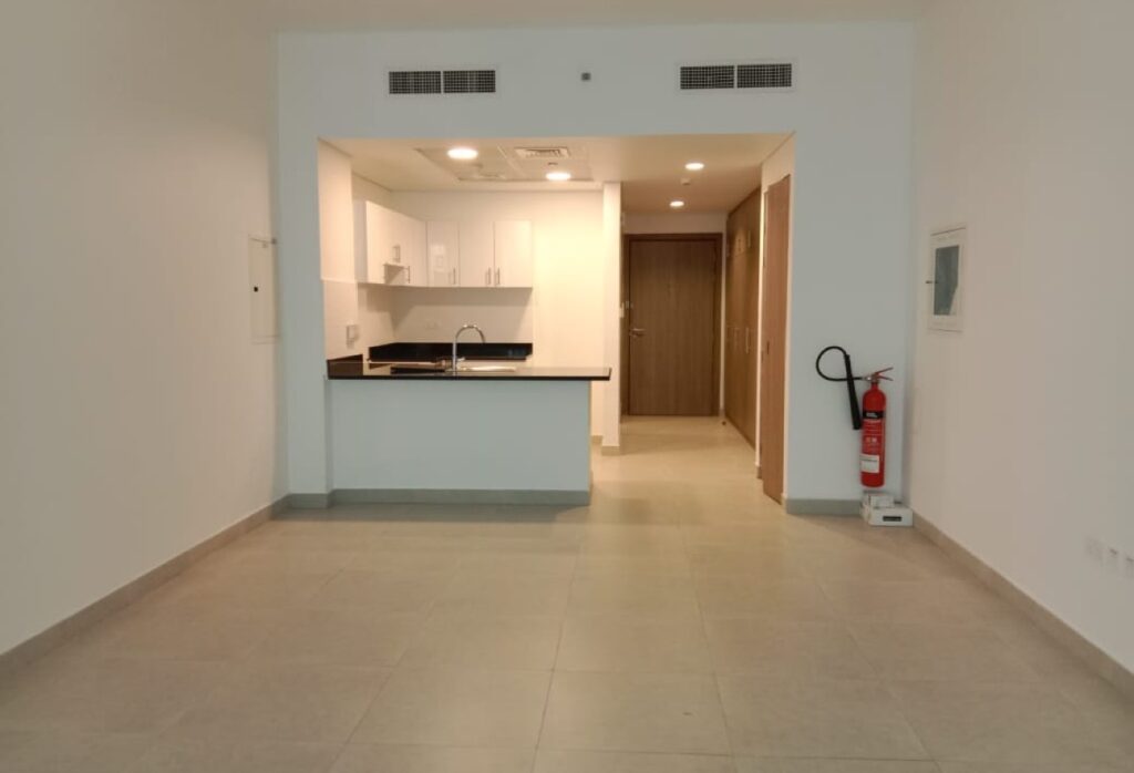Next to Corner | Ready To Move In | with Balcony