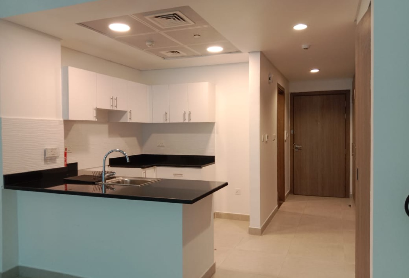 Next to Corner | Ready To Move In | with Balcony