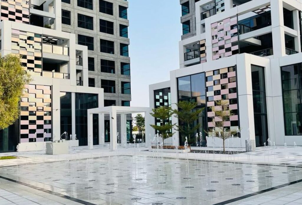 Vacant Unit | City + Partial Sea View | High Floor