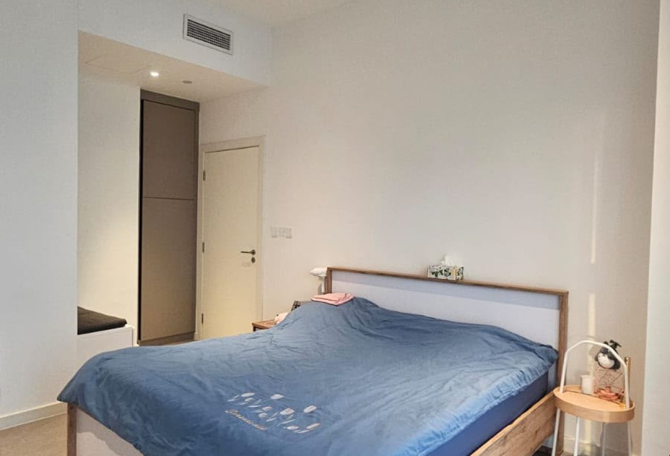 Vacant Unit | City + Partial Sea View | High Floor
