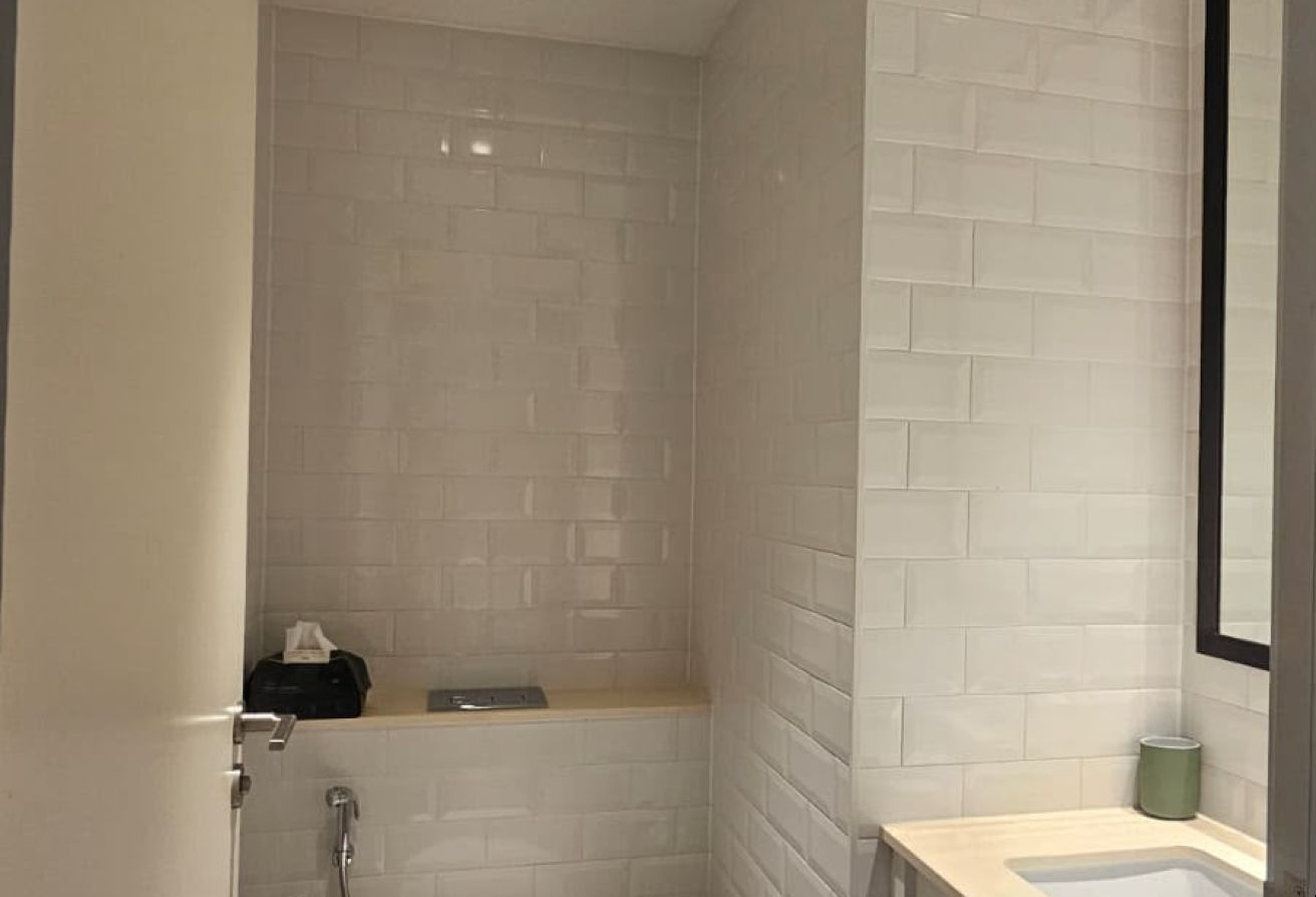Vacant Unit | City + Partial Sea View | High Floor