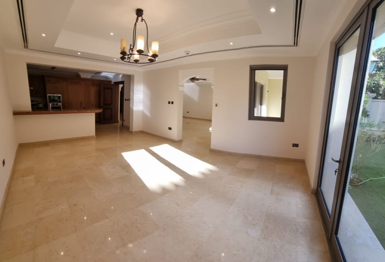 Quadplex | Private Garden | Mediterranean