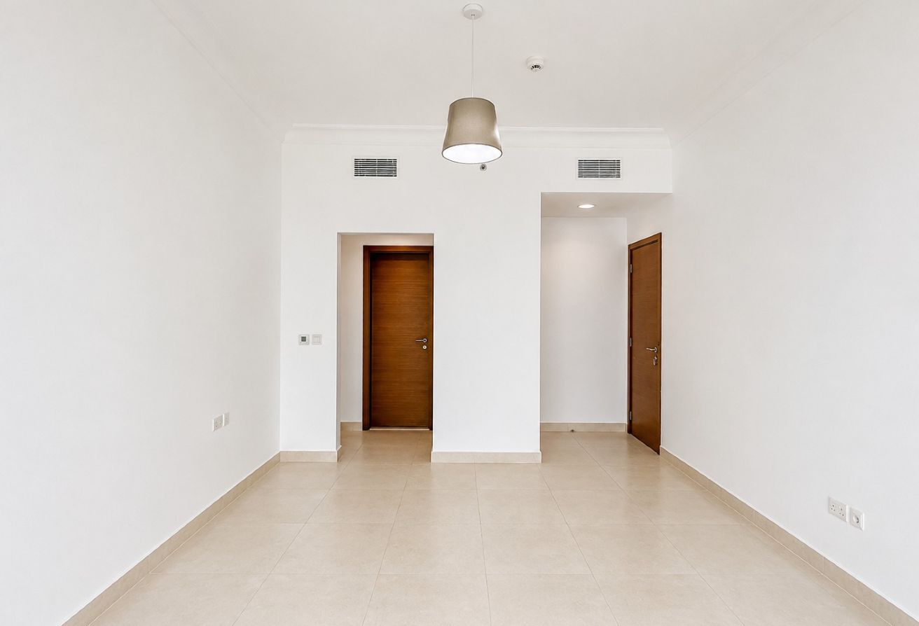 Ready to Move In | High Floor | 2 Payments