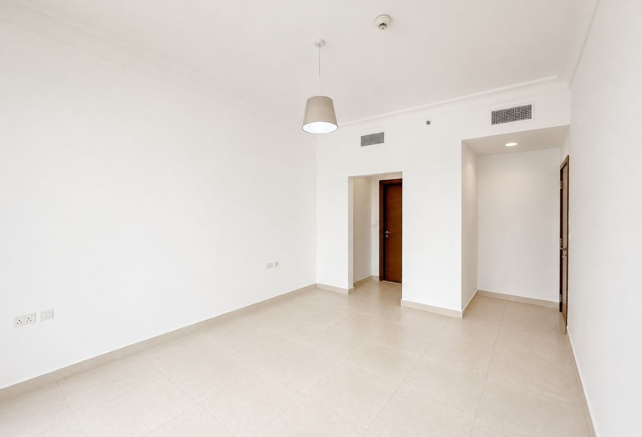 Ready to Move In | High Floor | 2 Payments
