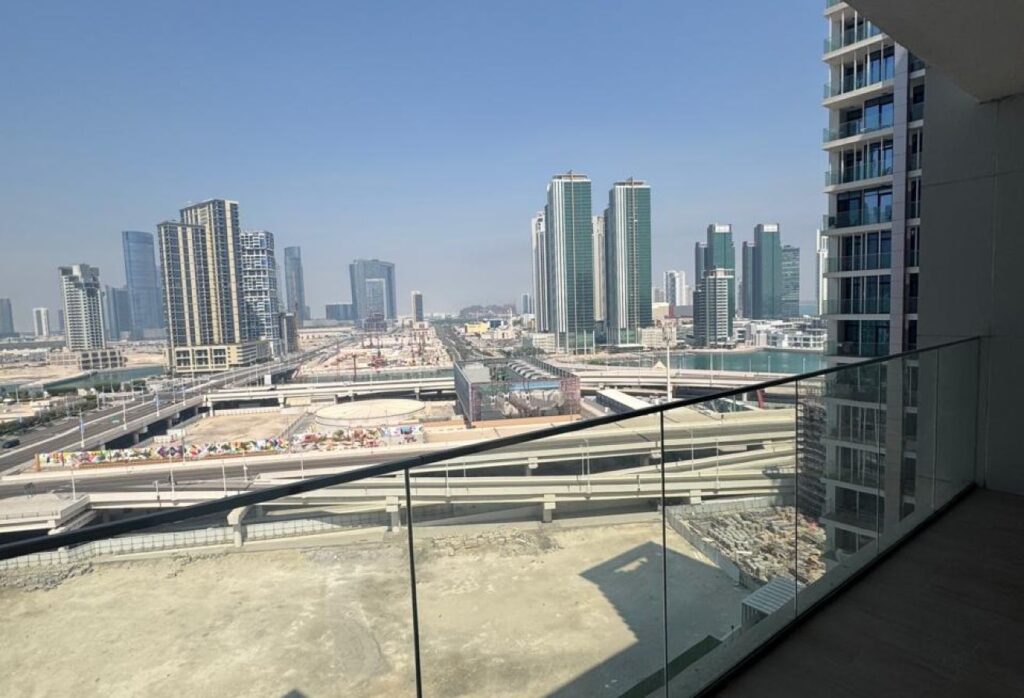 Vacant | Pool + Partial Canal View | Huge Layout