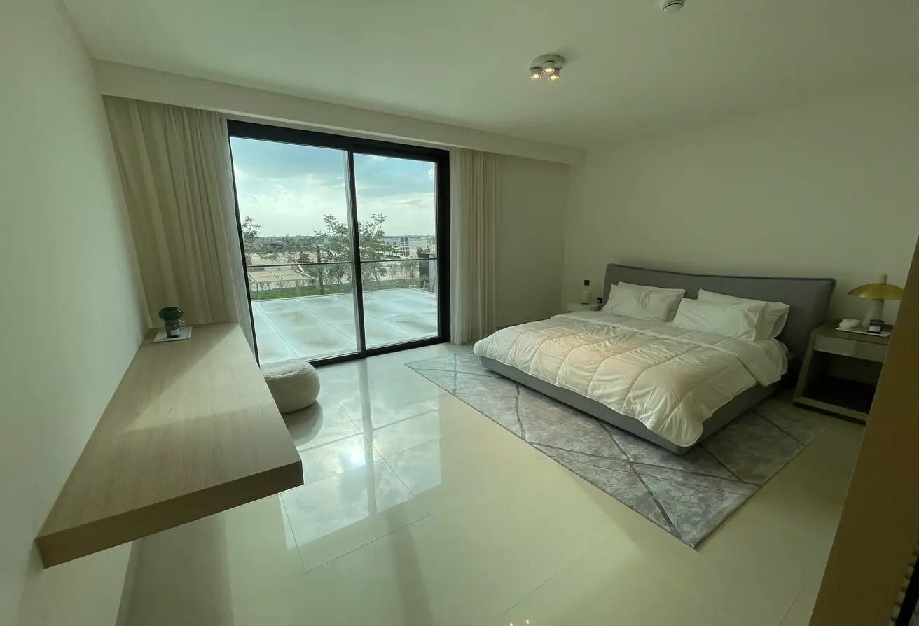 Single Row | High Ceiling | Show Kitchen | Ghaf