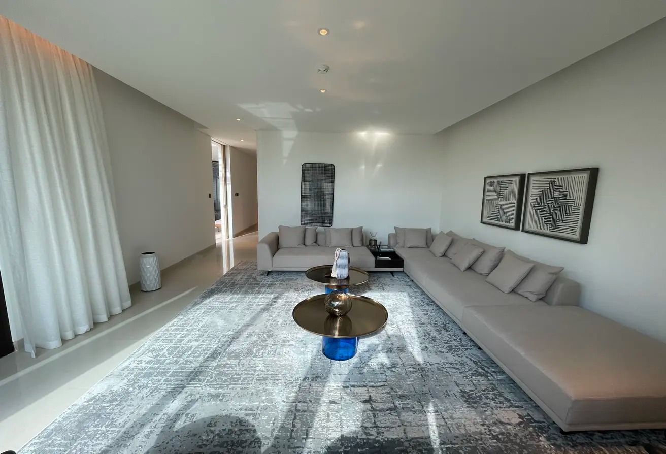 Single Row | High Ceiling | Show Kitchen | Ghaf