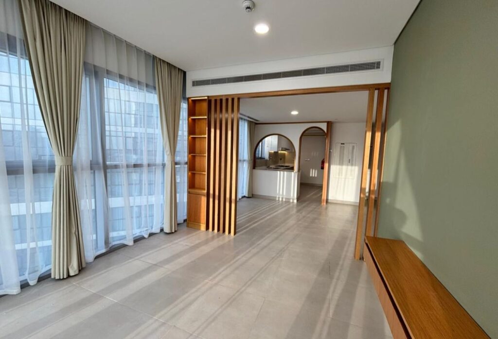 Upgraded Unit | Vacant | Canal View Bay