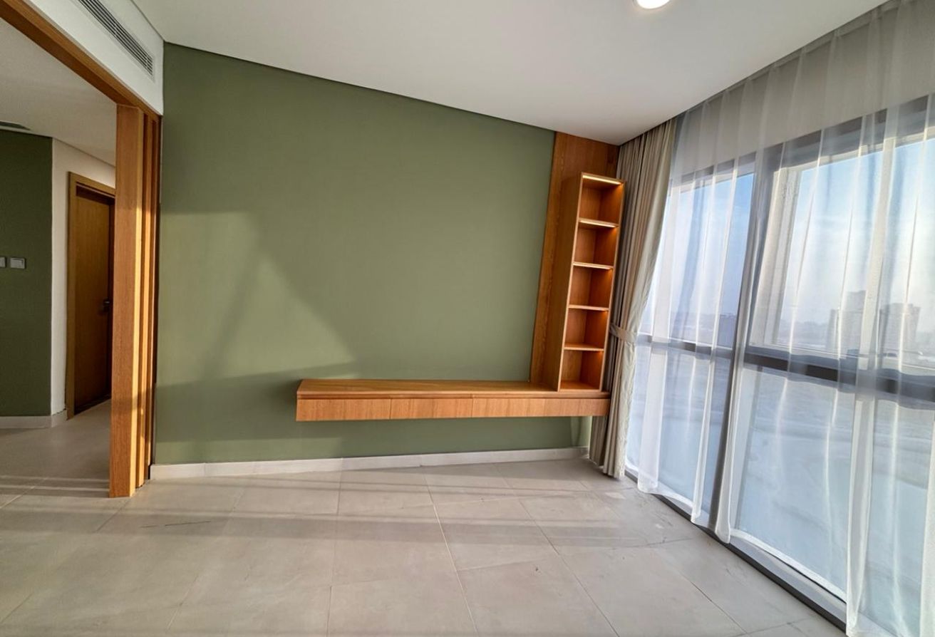 Upgraded Unit | Vacant | Canal View Bay