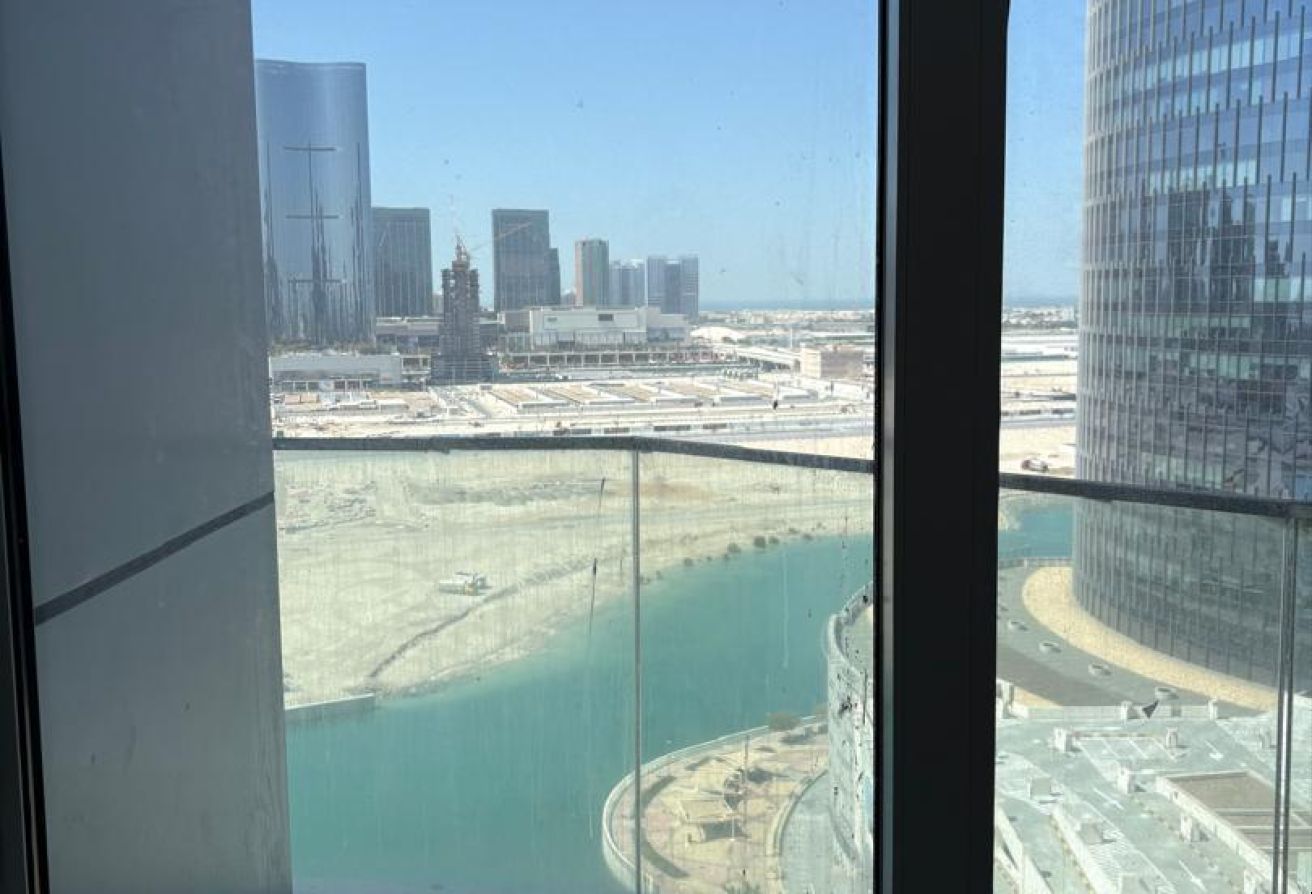 Corner Unit |Canal View |with Rent Refund |Viewz 2