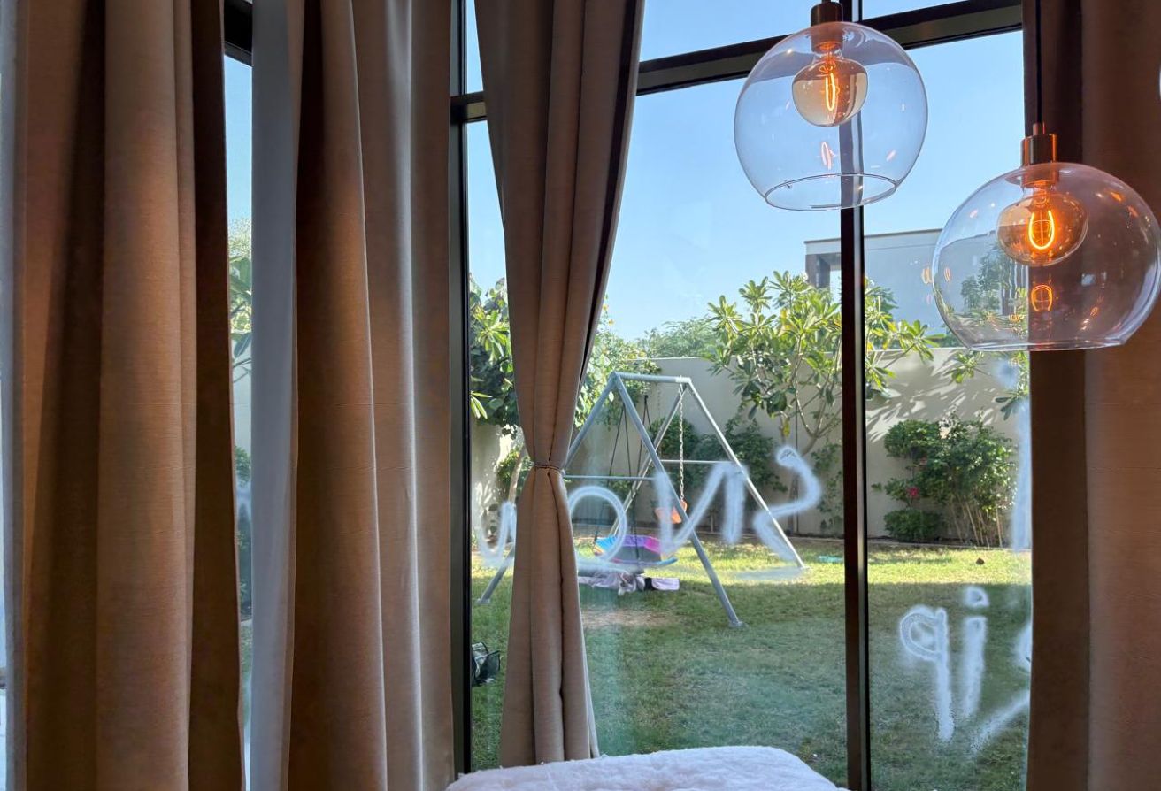 Corner Unit | Single Row | Private Garden