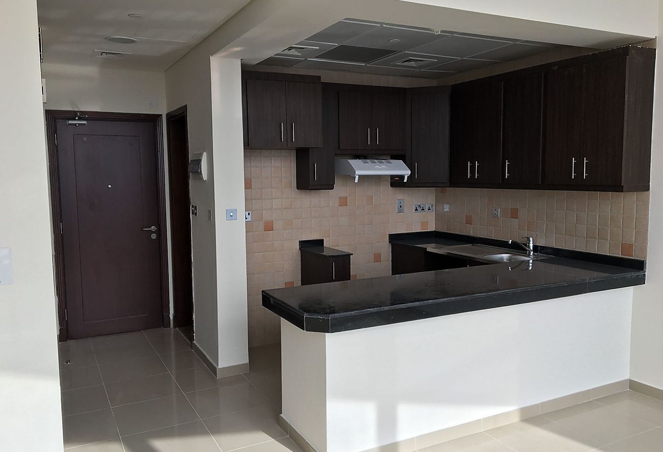 Ready to Move In | High Floor | Open Kitchen
