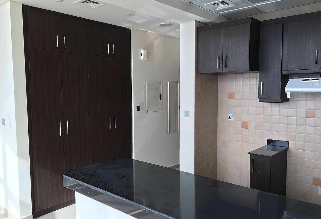Ready to Move In | High Floor | Open Kitchen