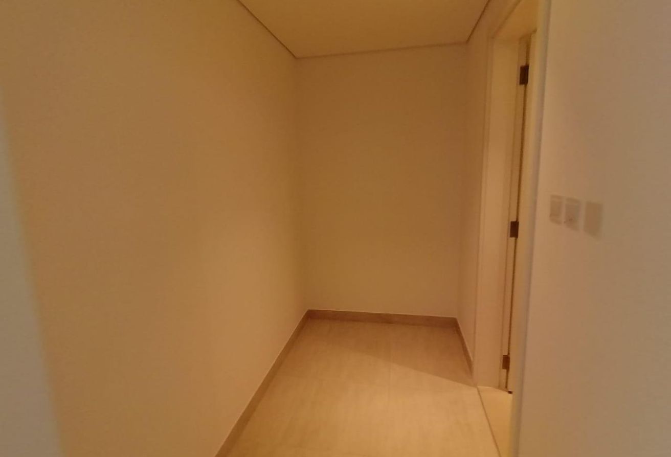 Ready To Move In | High Floor | Balcony