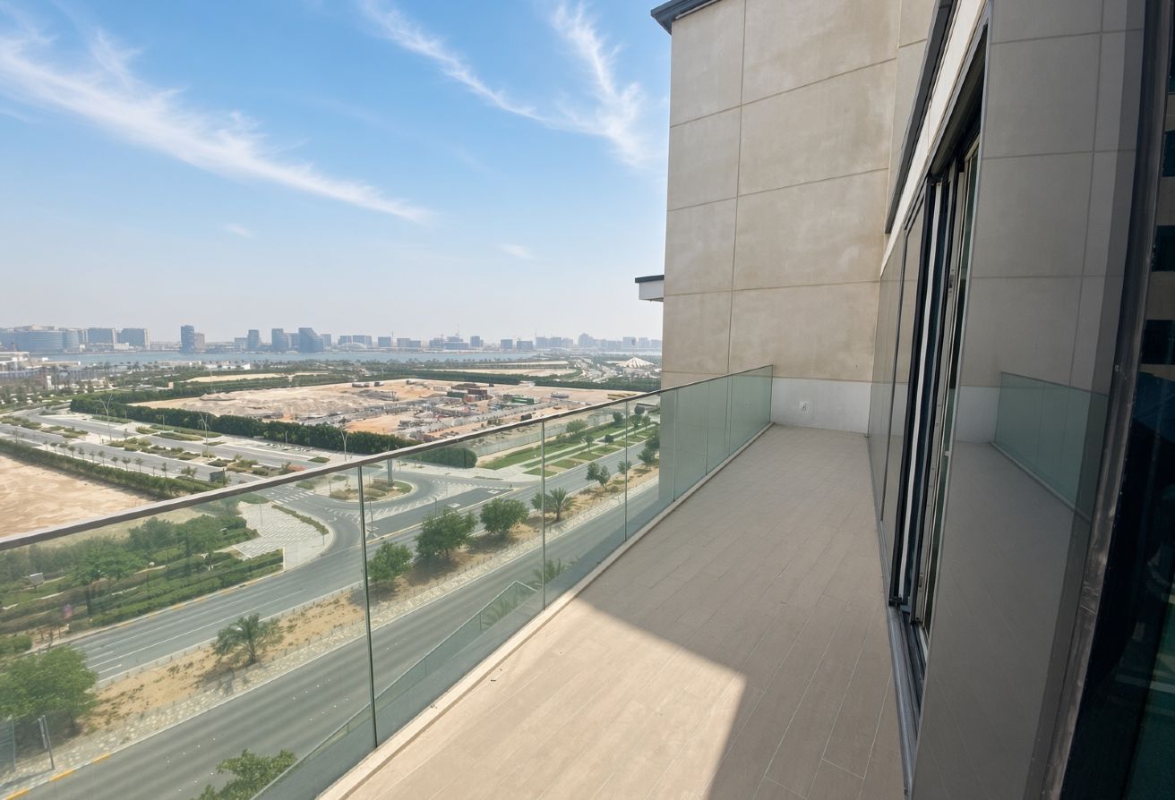 Corner | High Floor | Partial Golf View | Balcony