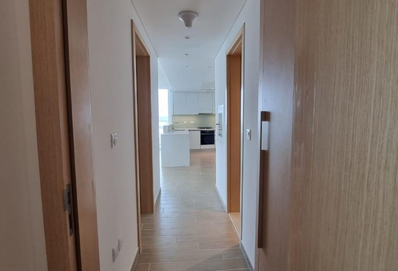 Corner | High Floor | Partial Golf View | Balcony