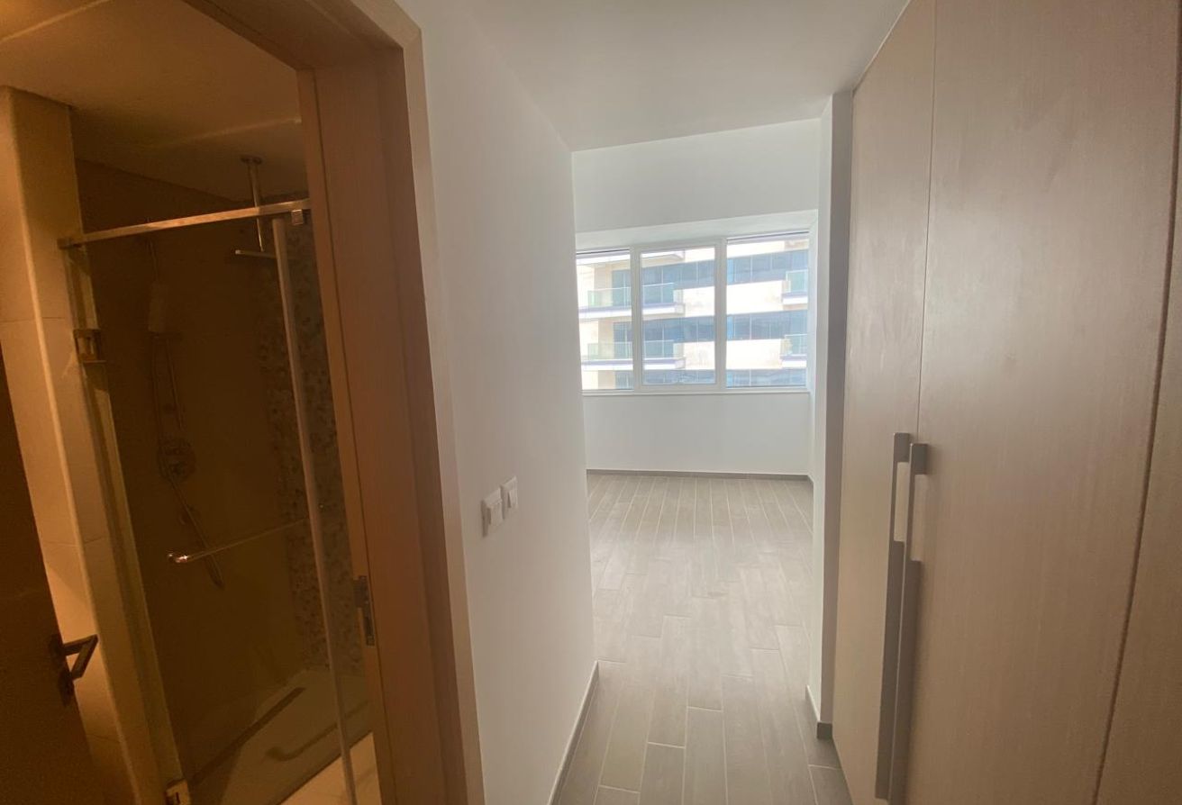Corner | High Floor | Partial Golf View | Balcony