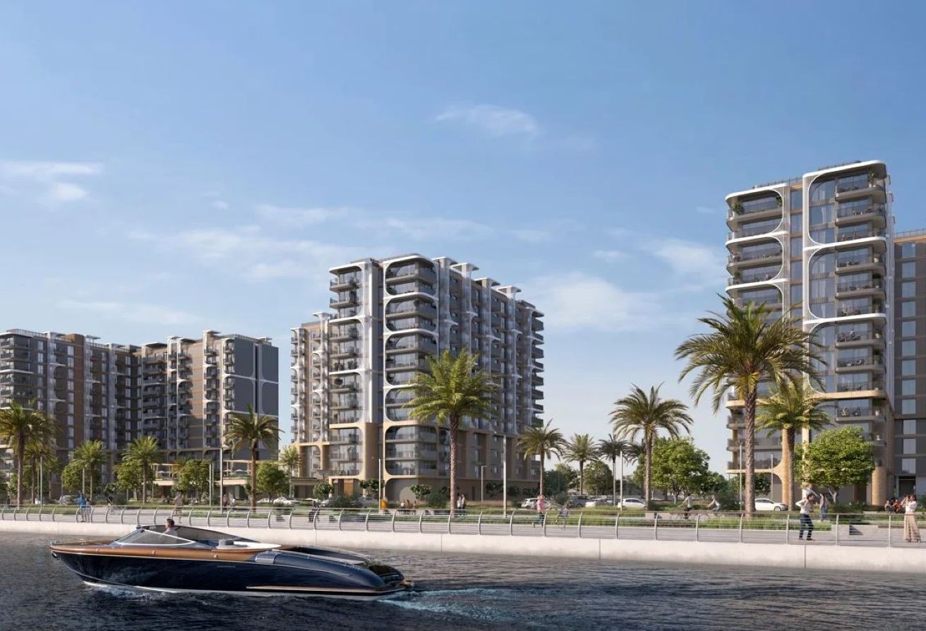 Low Premium | Balcony | Floor-To-Ceiling Windows