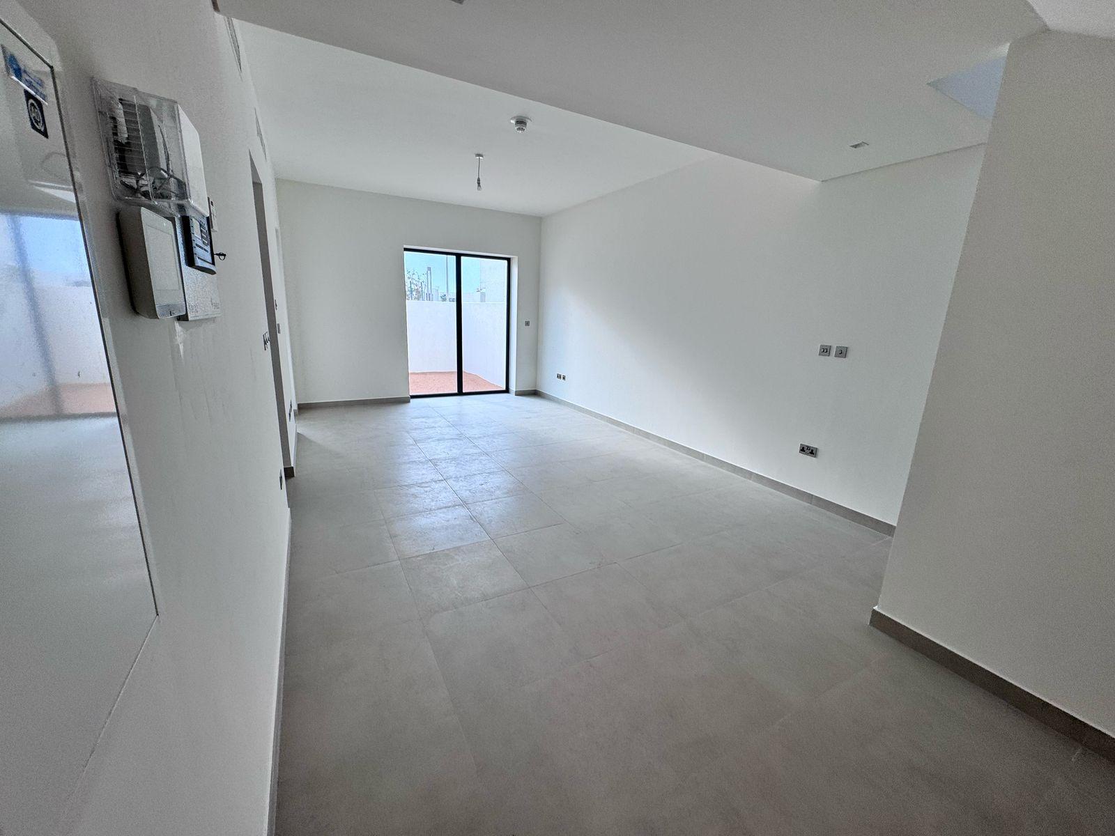 Single Row | Balcony | Open Kitchen
