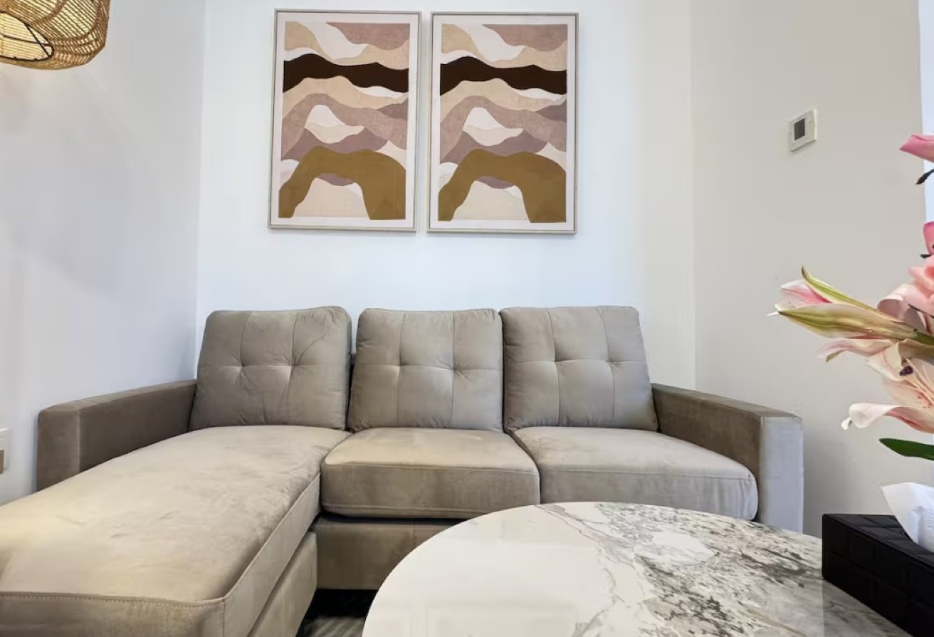 Corner Unit | Fully Furnished | Balcony