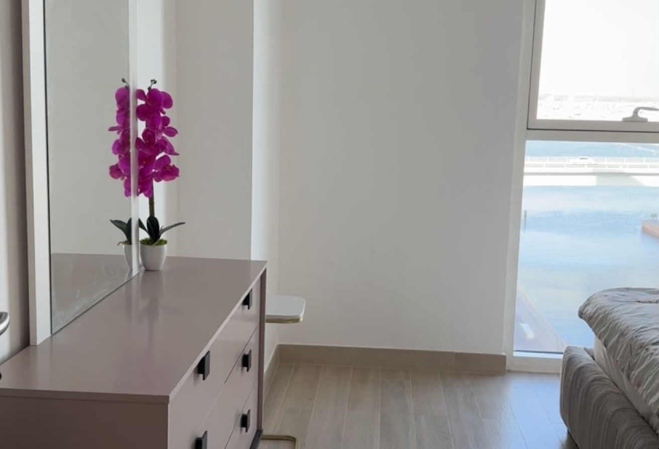 Full Canal View | Balcony | Layout 11
