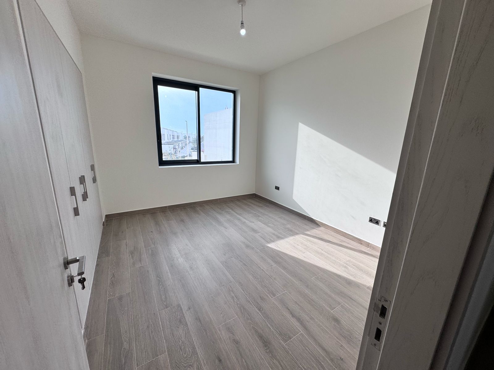 Ready To Move In | Single Row | Private Garden