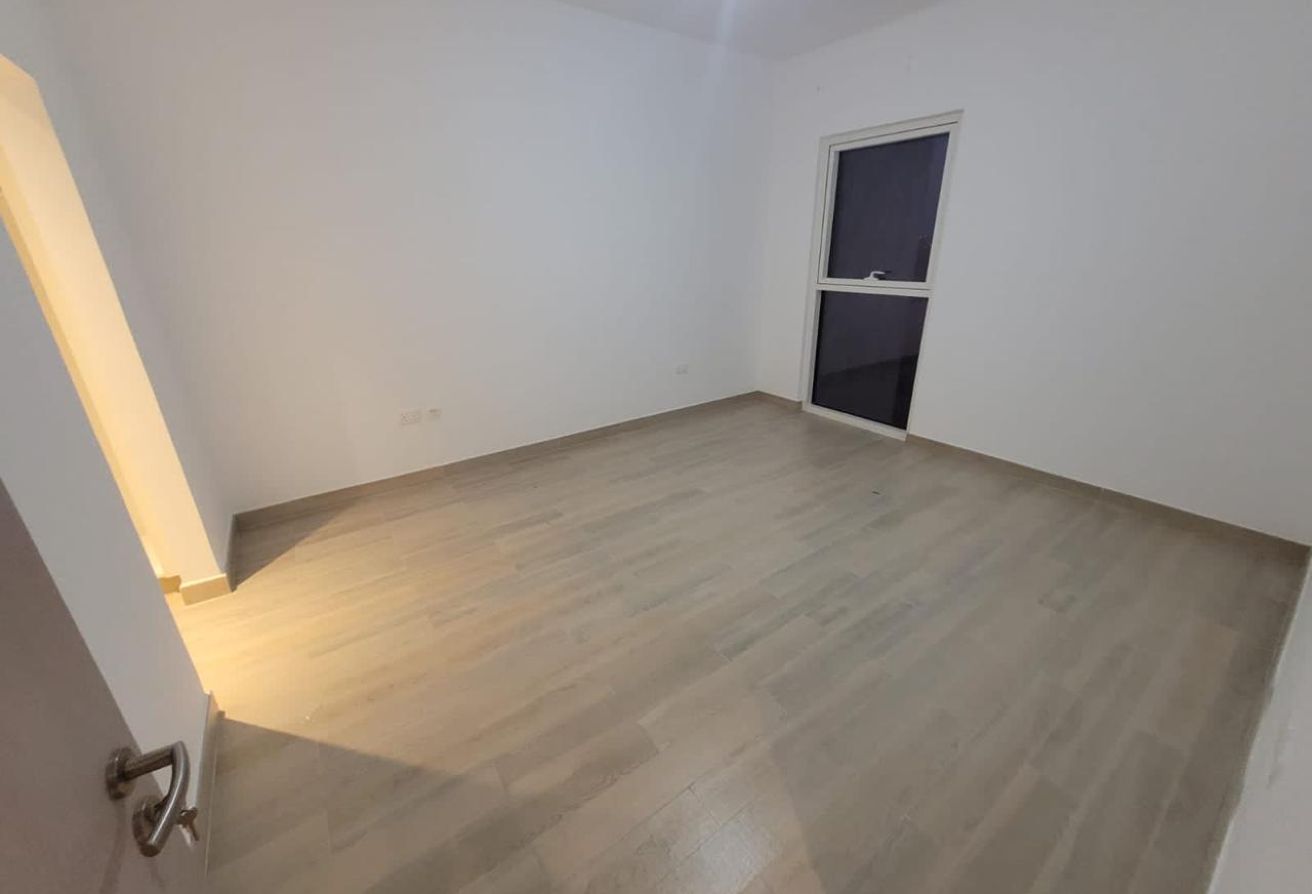 Ready To Move In | Partial Canal View | Balcony